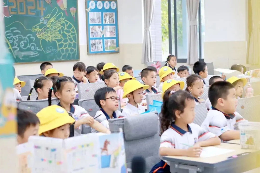 幼小衔接|“初遇小学,快乐启程”大班级幼儿走进小学活动 第20张 幼小衔接|“初遇小学,快乐启程”大班级幼儿走进小学活动 第20张