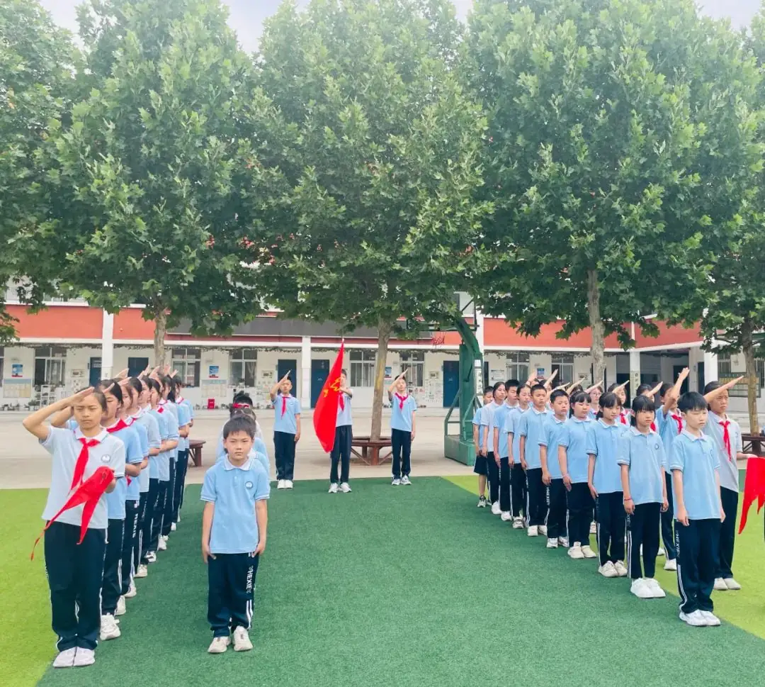和谐小学举行2024年“红领巾爱祖国”少先队员入队仪式 第2张 和谐小学举行2024年“红领巾爱祖国”少先队员入队仪式 第2张