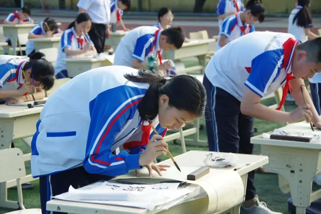 龙海白水中心小学举办“宏美达杯”师生规范汉字书写比赛 第4张 龙海白水中心小学举办“宏美达杯”师生规范汉字书写比赛 第4张