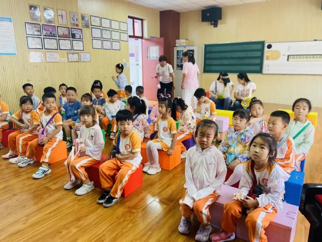 【未央学前.走进小学】走进小学 爱享成长—大班幼儿体验小学社会实践活动 第39张 【未央学前.走进小学】走进小学 爱享成长—大班幼儿体验小学社会实践活动 第39张