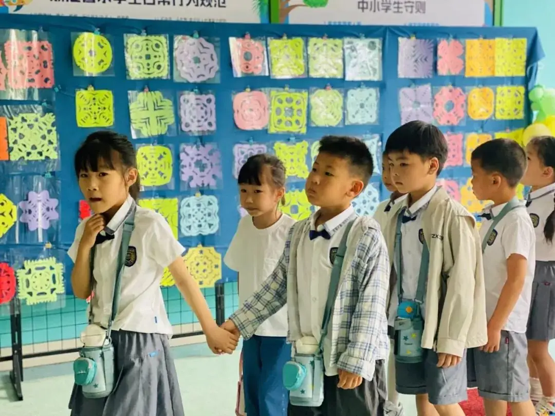【雅趣童年】“趣”探小学,衔接有度——永嘉县博雅滨江幼儿园大班段参观小学活动 第52张