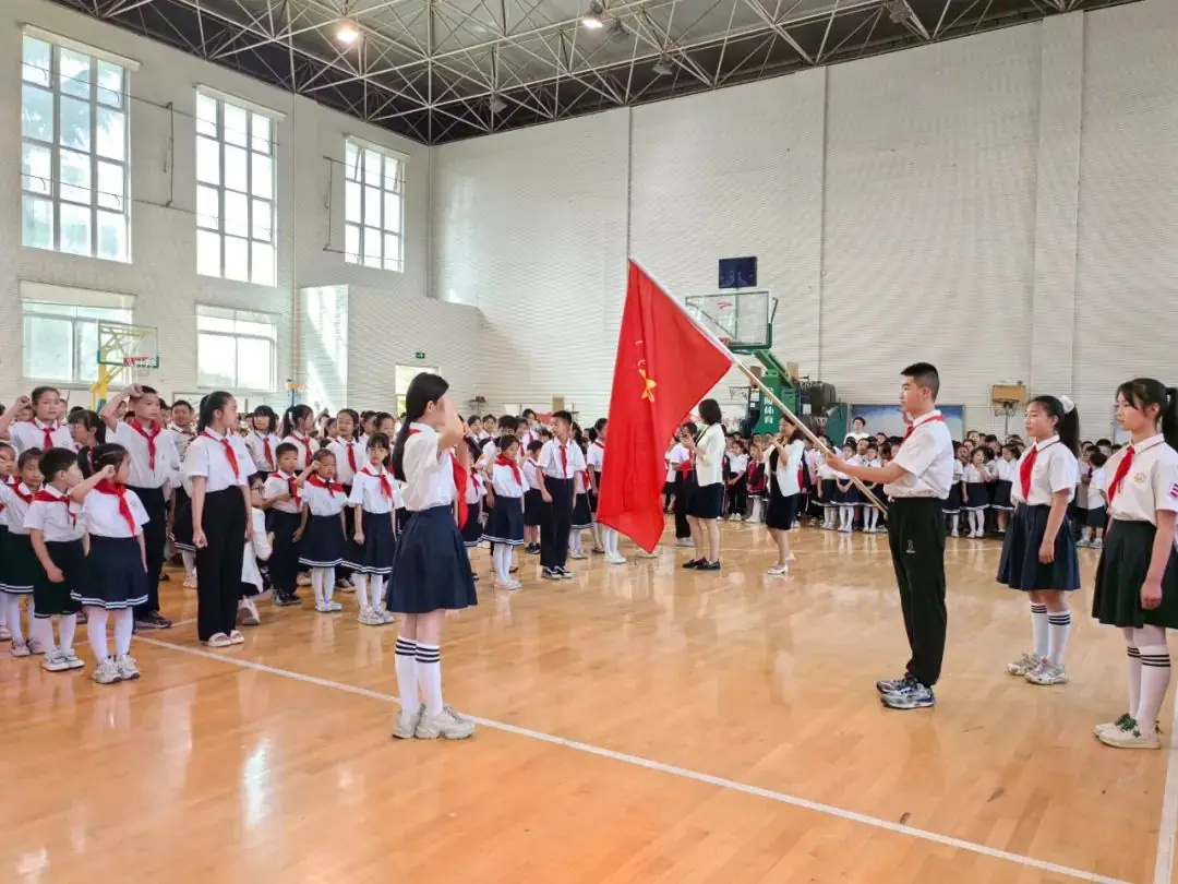 红领巾爱祖国——金谟小学少先队新队员入队仪式 第44张 红领巾爱祖国——金谟小学少先队新队员入队仪式 第44张
