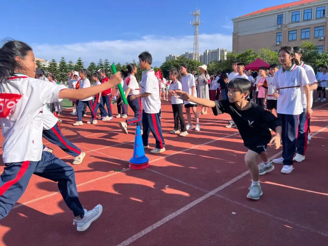 平潭岚城乡中心小学“绿色奥运,环保前行”第六届健体节 第38张 平潭岚城乡中心小学“绿色奥运,环保前行”第六届健体节 第38张