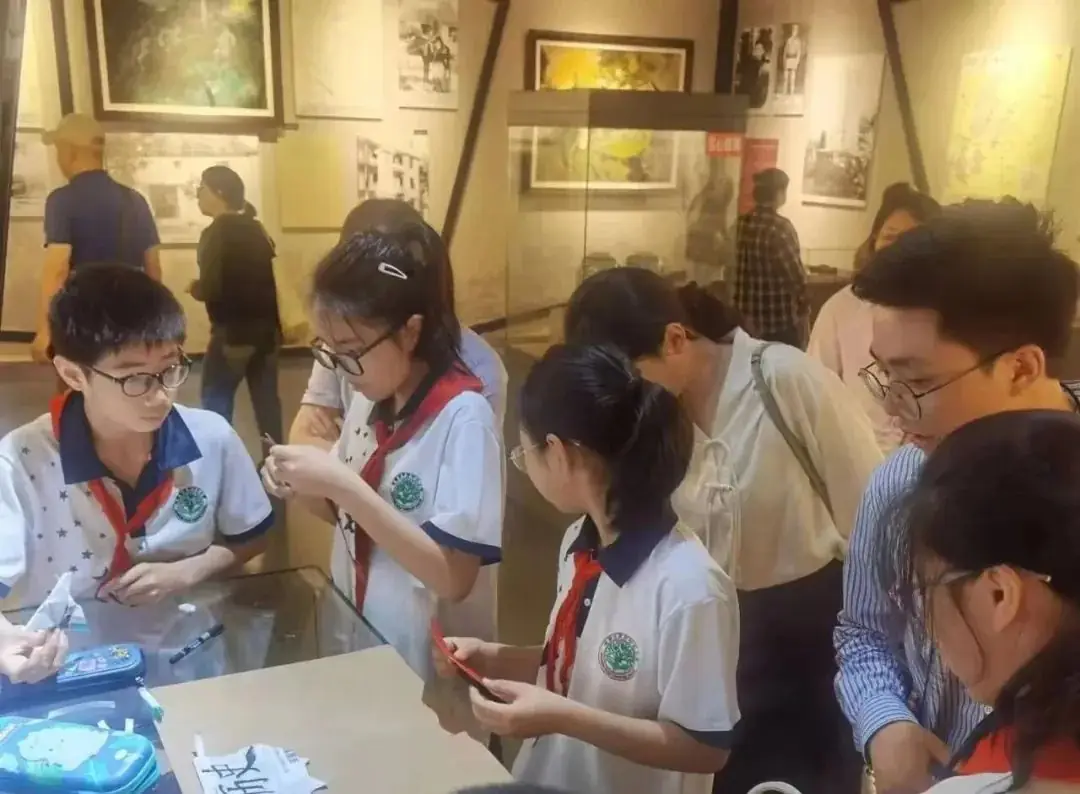 葛村中心小学“场馆式”研学课堂——“探寻英雄事迹,感悟革命精神” 第7张 葛村中心小学“场馆式”研学课堂——“探寻英雄事迹,感悟革命精神” 第7张