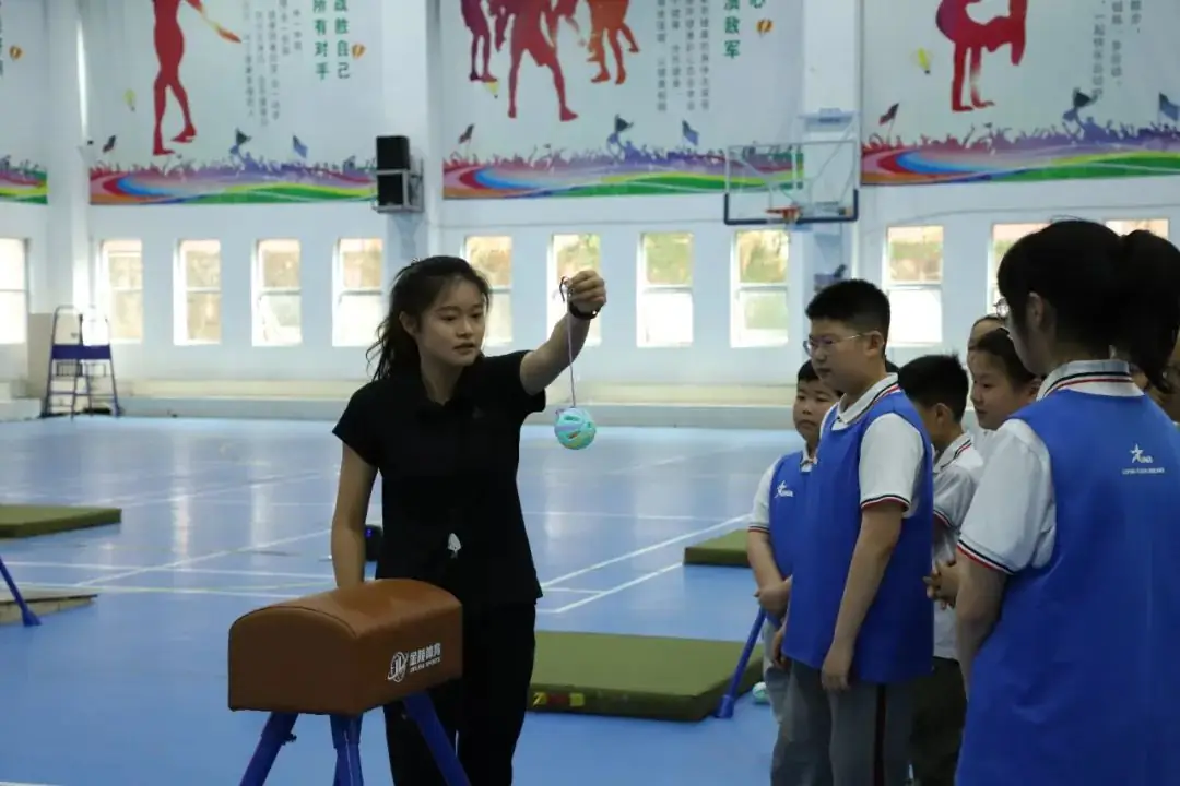 “基于课程标准、落实课堂转型”三门县小学体操大单元教学策略研讨活动暨台州市陈阳课改先锋教师工作坊集中研训活动-第2张图片-四季读书网 “基于课程标准、落实课堂转型”三门县小学体操大单元教学策略研讨活动暨台州市陈阳课改先锋教师工作坊集中研训活动-第2张图片-四季读书网