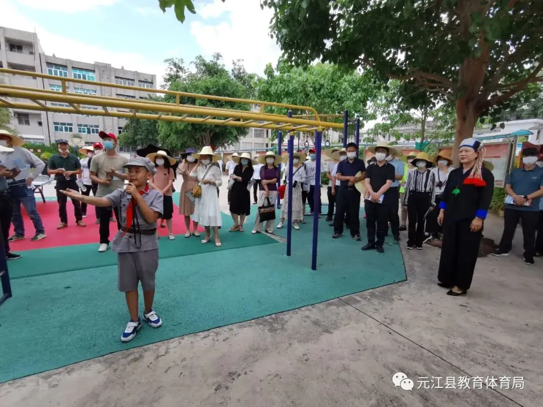 玉溪市创建办观摩团莅临元江第二小学实地考察民族团结进步“进学校”工作 第4张