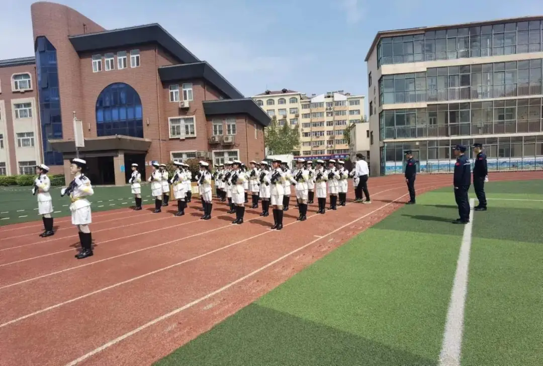 【喜报】崇明岛路小学在新区中小学生暨教职工运动会中喜获佳绩! 第11张