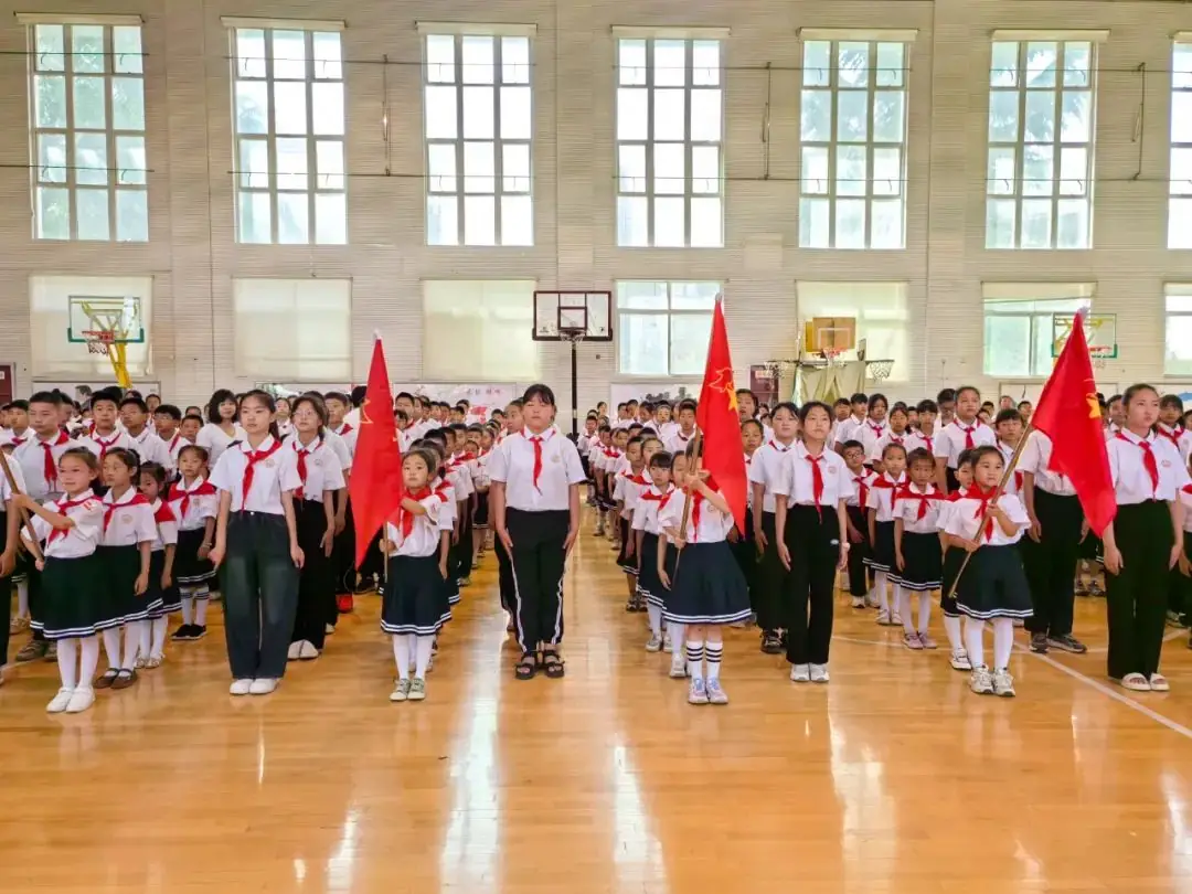 红领巾爱祖国——金谟小学少先队新队员入队仪式 第47张 红领巾爱祖国——金谟小学少先队新队员入队仪式 第47张