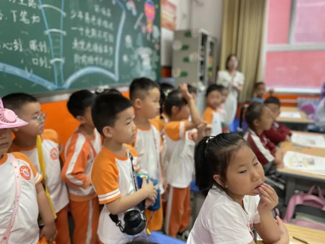 【未央学前.走进小学】走进小学 爱享成长—大班幼儿体验小学社会实践活动 第38张 【未央学前.走进小学】走进小学 爱享成长—大班幼儿体验小学社会实践活动 第38张