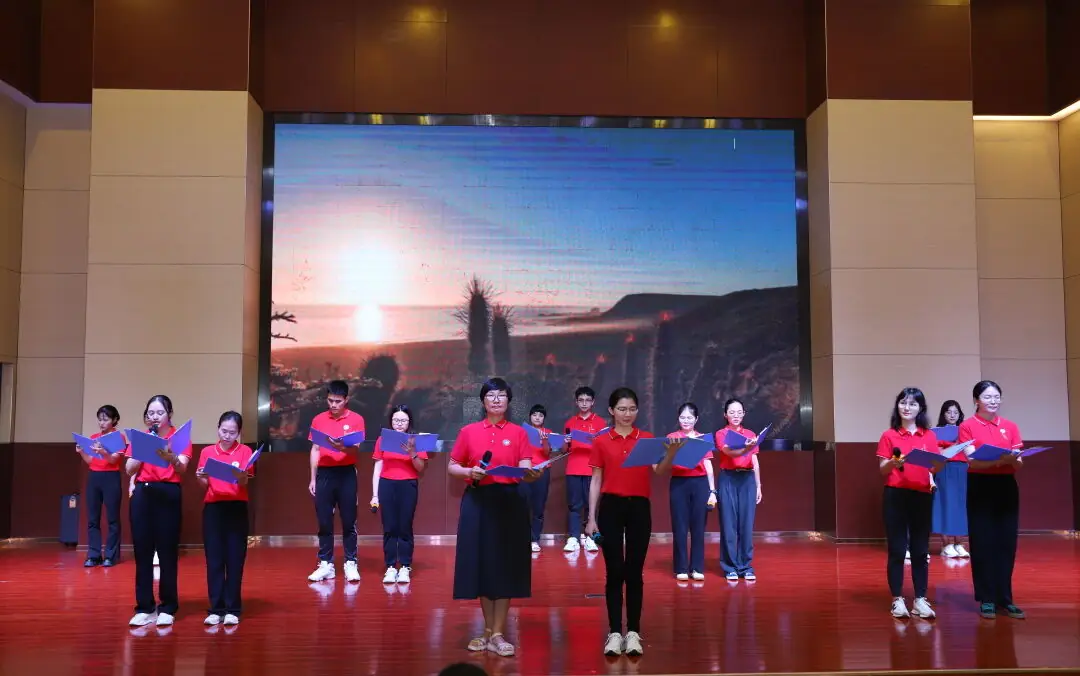 龙翔万里 决胜中考 ——广州市番禺区广铁一中铁英学校2024届初三年级中考冲刺动员大会 第21张 龙翔万里 决胜中考 ——广州市番禺区广铁一中铁英学校2024届初三年级中考冲刺动员大会 第21张