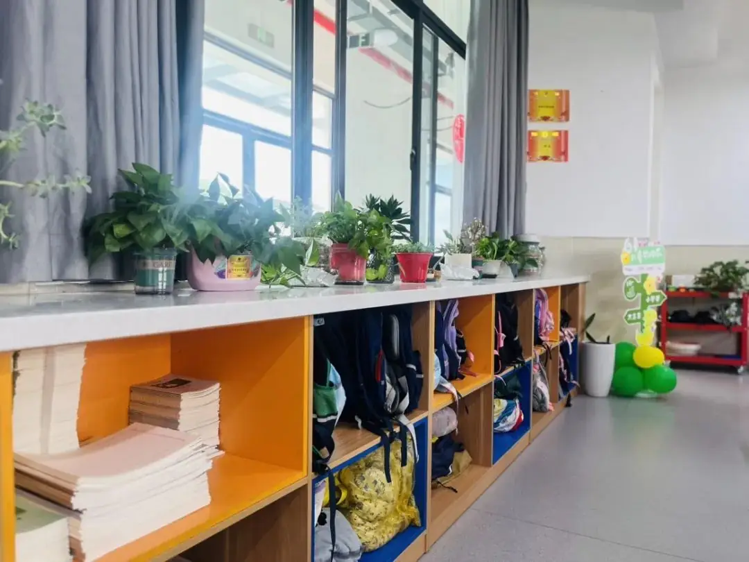 【江丰小学】一班一品,丰采润心——江丰小学“美丽教室”评比活动 第70张 【江丰小学】一班一品,丰采润心——江丰小学“美丽教室”评比活动 第70张