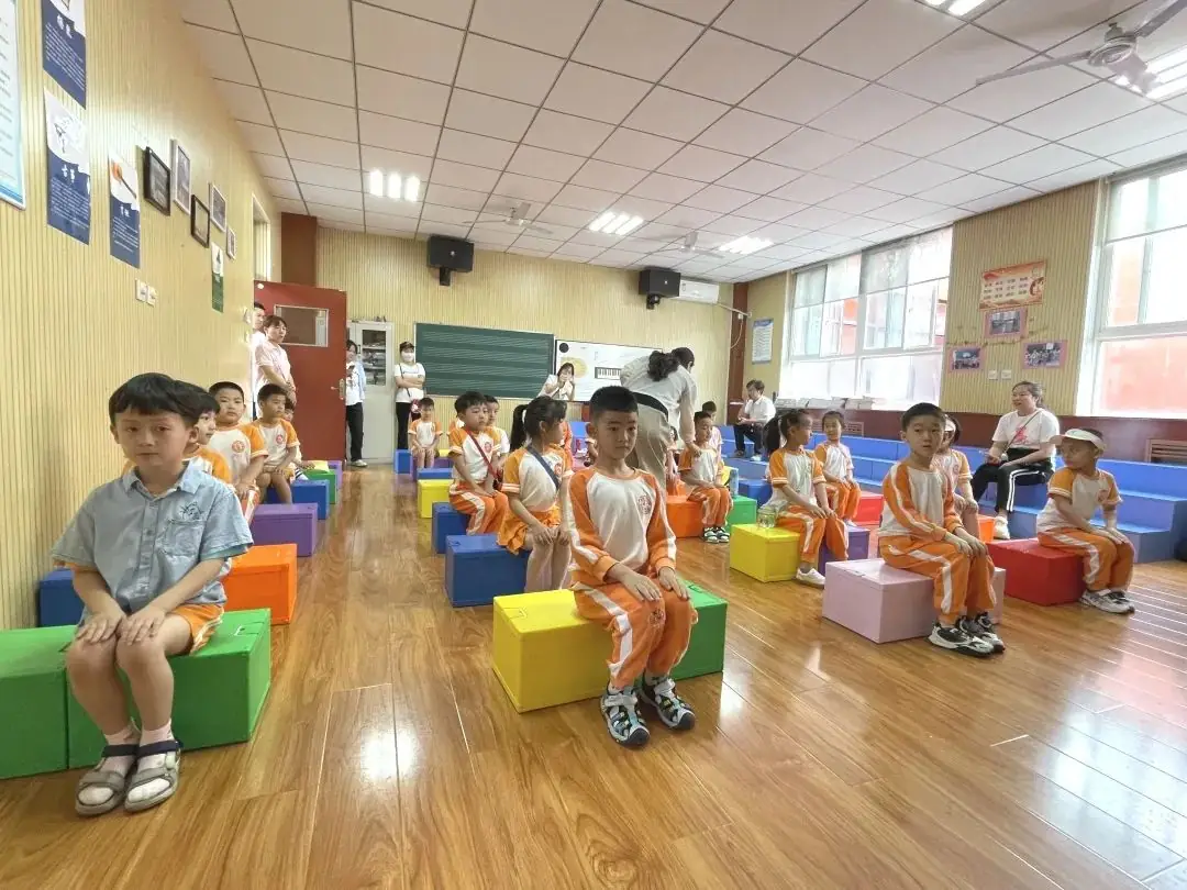 【未央学前.走进小学】走进小学 爱享成长—大班幼儿体验小学社会实践活动 第37张 【未央学前.走进小学】走进小学 爱享成长—大班幼儿体验小学社会实践活动 第37张