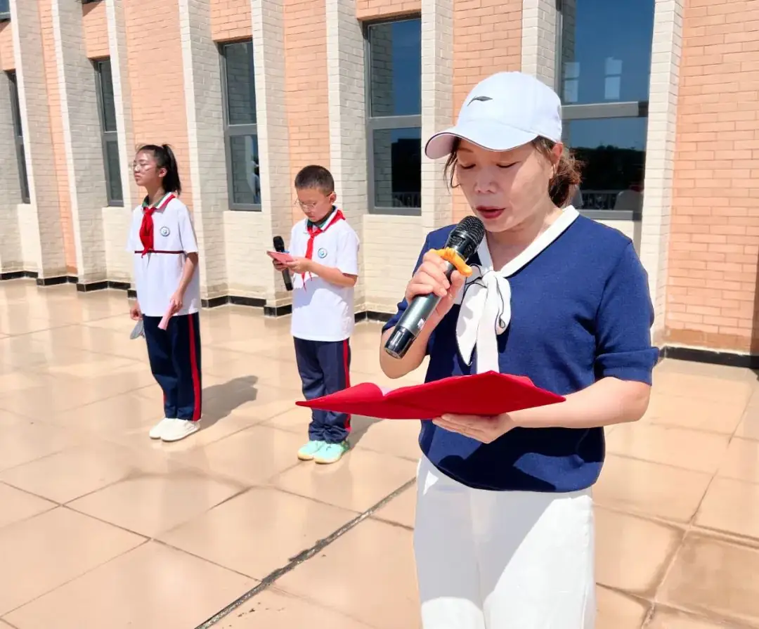平潭岚城乡中心小学“绿色奥运,环保前行”第六届健体节 第15张 平潭岚城乡中心小学“绿色奥运,环保前行”第六届健体节 第15张