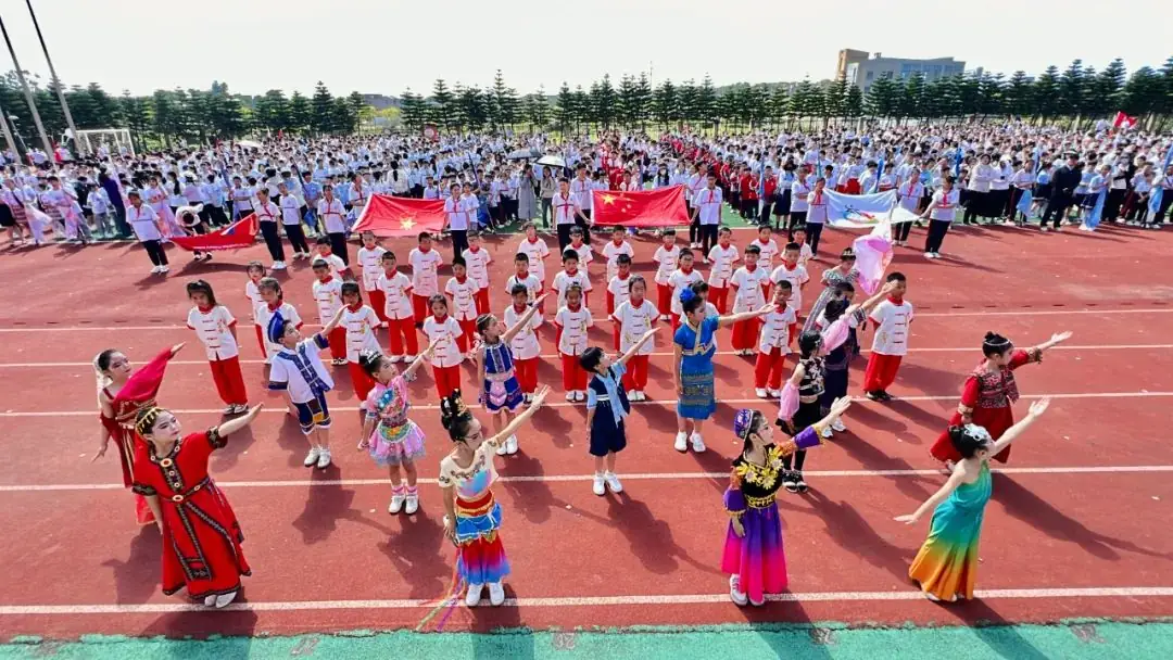 平潭岚城乡中心小学“绿色奥运,环保前行”第六届健体节 第10张 平潭岚城乡中心小学“绿色奥运,环保前行”第六届健体节 第10张