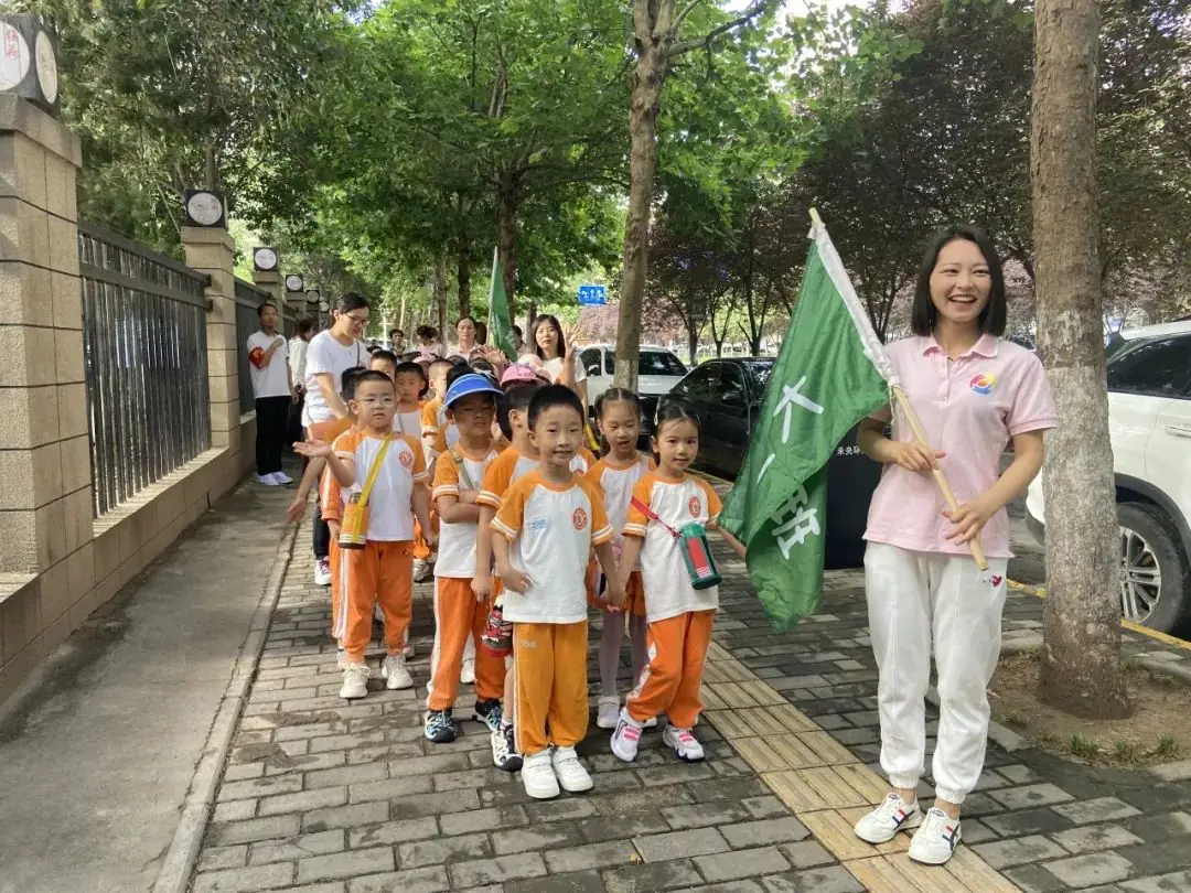 【未央学前.走进小学】走进小学 爱享成长—大班幼儿体验小学社会实践活动 第5张 【未央学前.走进小学】走进小学 爱享成长—大班幼儿体验小学社会实践活动 第5张
