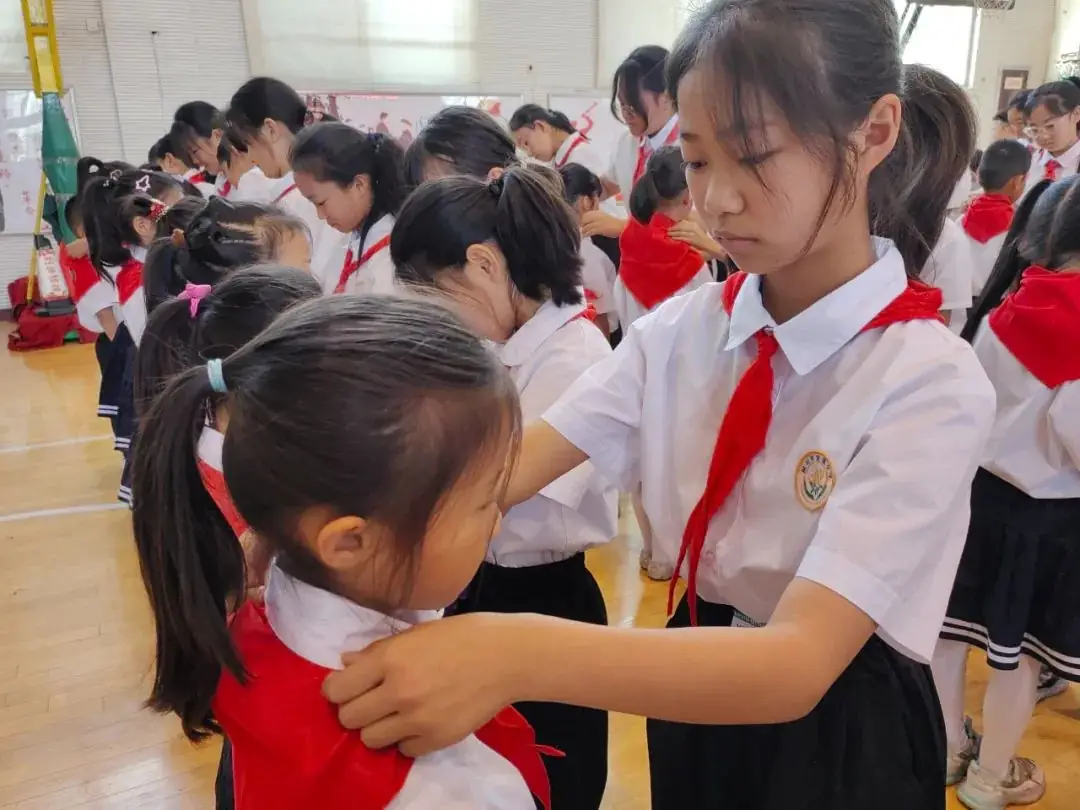 红领巾爱祖国——金谟小学少先队新队员入队仪式 第41张 红领巾爱祖国——金谟小学少先队新队员入队仪式 第41张