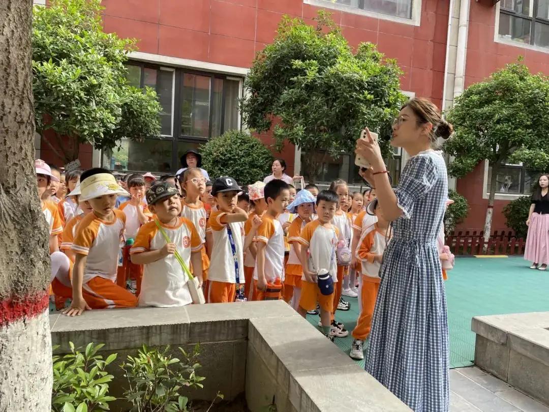 【未央学前.走进小学】走进小学 爱享成长—大班幼儿体验小学社会实践活动 第14张 【未央学前.走进小学】走进小学 爱享成长—大班幼儿体验小学社会实践活动 第14张