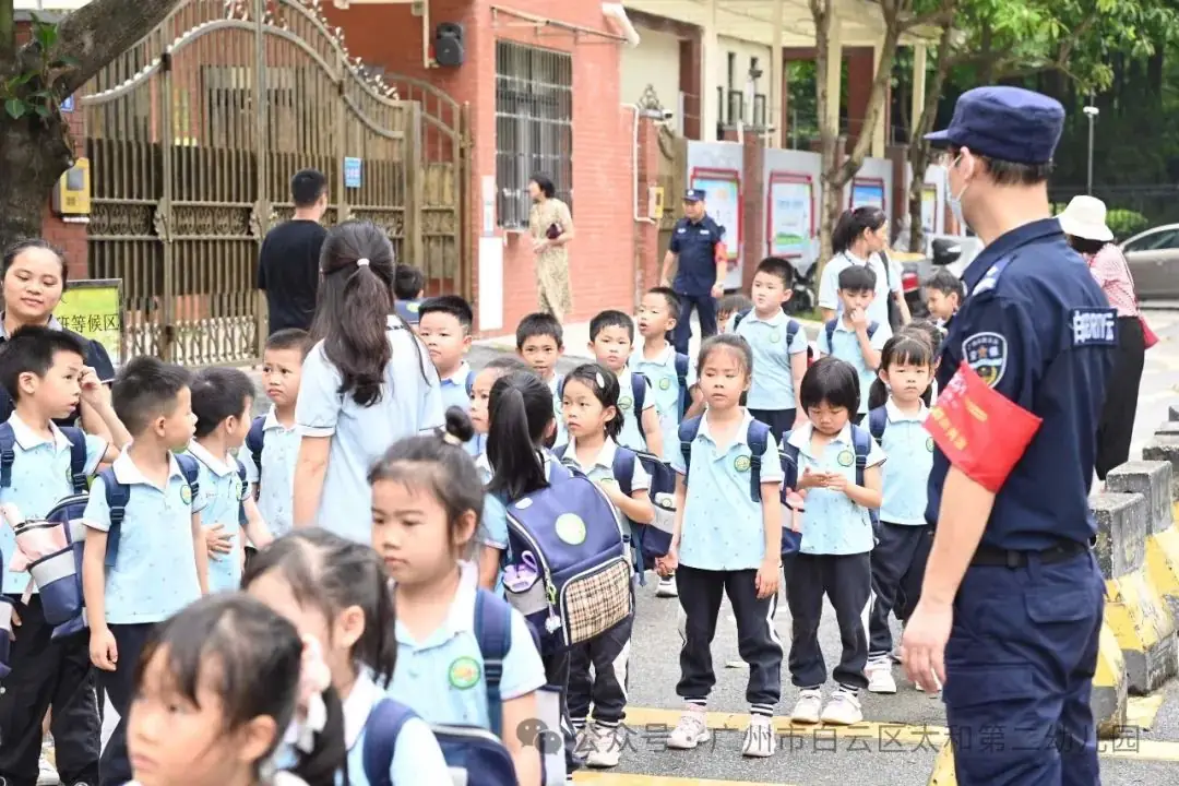 初探小学 ,“幼”见成长——太和第二幼儿园幼小衔接活动之参观龙归小学 第14张 初探小学 ,“幼”见成长——太和第二幼儿园幼小衔接活动之参观龙归小学 第14张