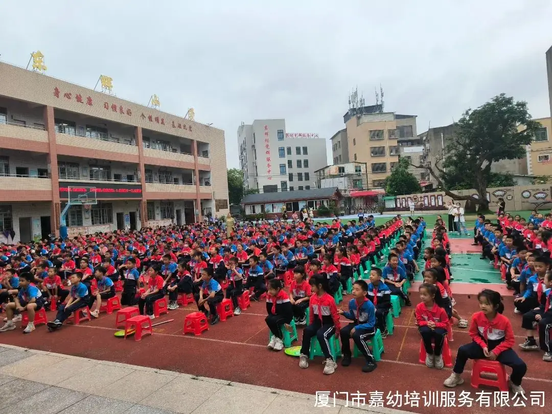 珍爱生命,远离溺水——走进东辉小学开展防溺水专题讲座 第1张 珍爱生命,远离溺水——走进东辉小学开展防溺水专题讲座 第1张
