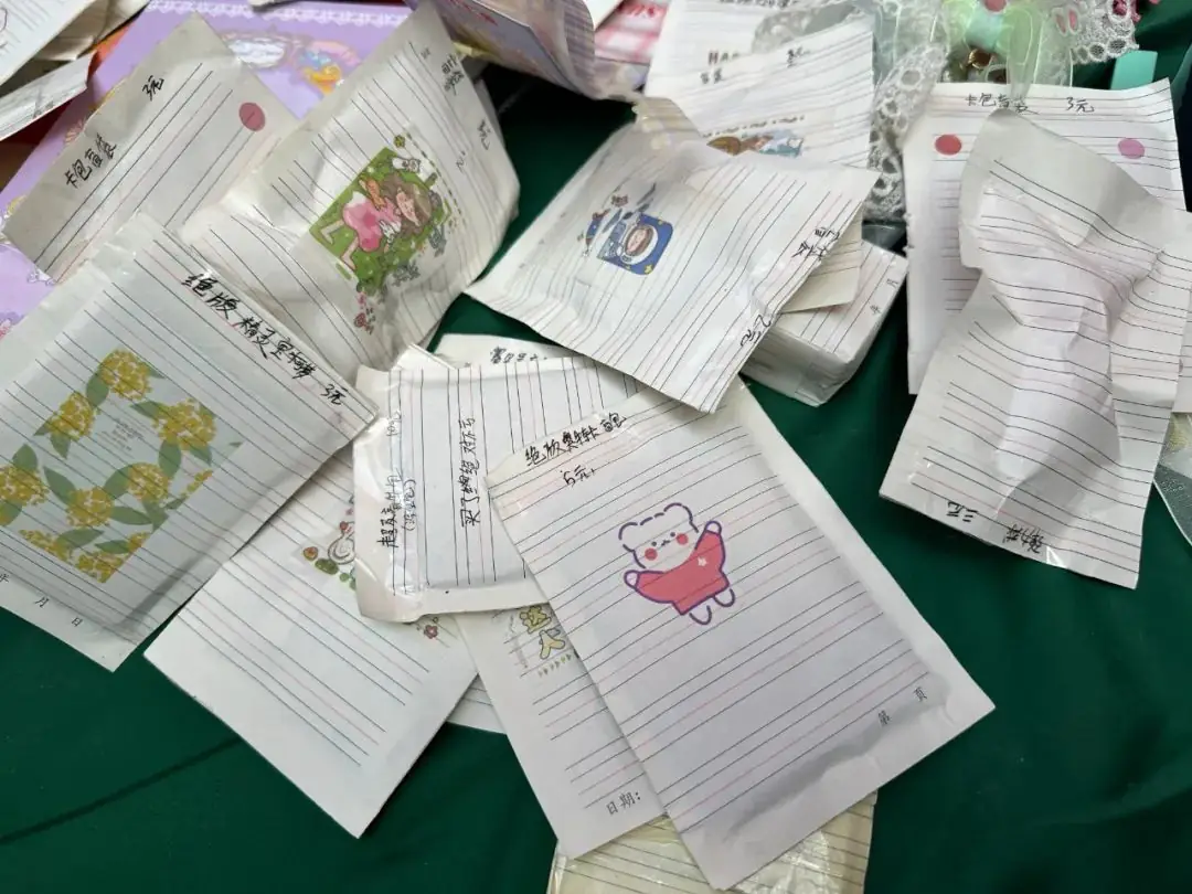 瞧,谁家的小学六一儿童节这样过!——郑州中学第四附属小学第三届爱心义卖暨社团展演活动 第55张 瞧,谁家的小学六一儿童节这样过!——郑州中学第四附属小学第三届爱心义卖暨社团展演活动 第55张