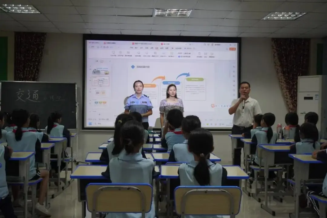 庆“六一”|“交通安全小课堂”在市第六小学开讲 第1张