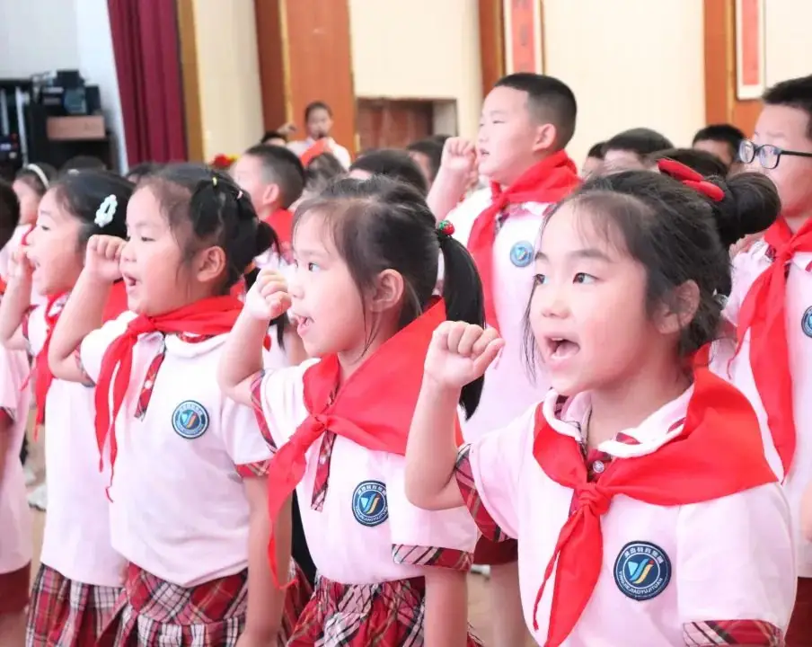 红领巾爱祖国 ——枝江英杰小学开展六一主题队日暨新队员入队仪式活动 第31张