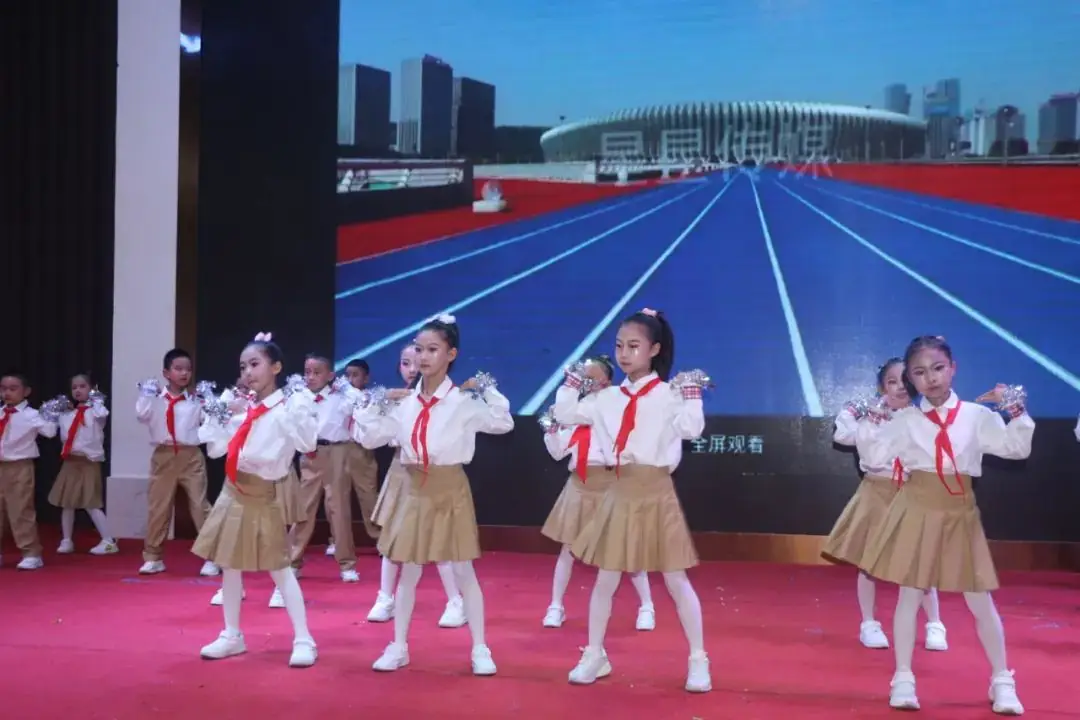 童心飞扬 梦想起航——曲靖经开区朝阳小学“六一”文艺汇演一年级专场 第40张 童心飞扬 梦想起航——曲靖经开区朝阳小学“六一”文艺汇演一年级专场 第40张