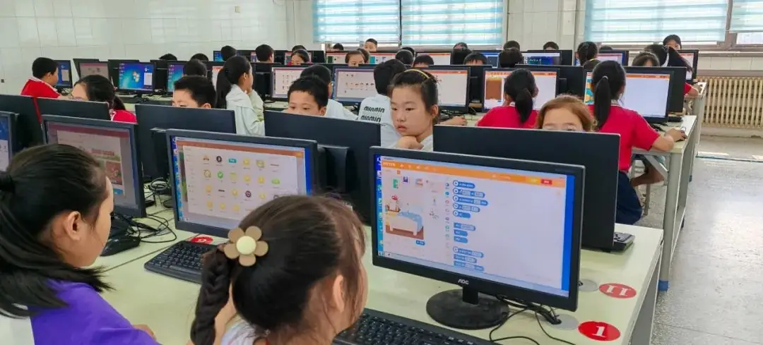 实验小学举办“信息科学学生素养大赛” 第3张 实验小学举办“信息科学学生素养大赛” 第3张