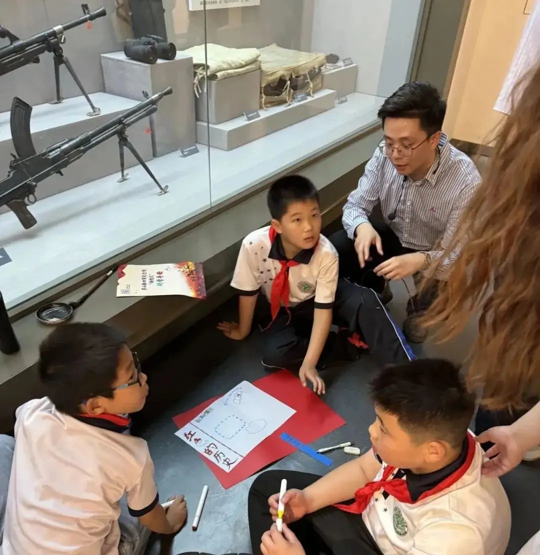 葛村中心小学“场馆式”研学课堂——“探寻英雄事迹,感悟革命精神” 第6张 葛村中心小学“场馆式”研学课堂——“探寻英雄事迹,感悟革命精神” 第6张