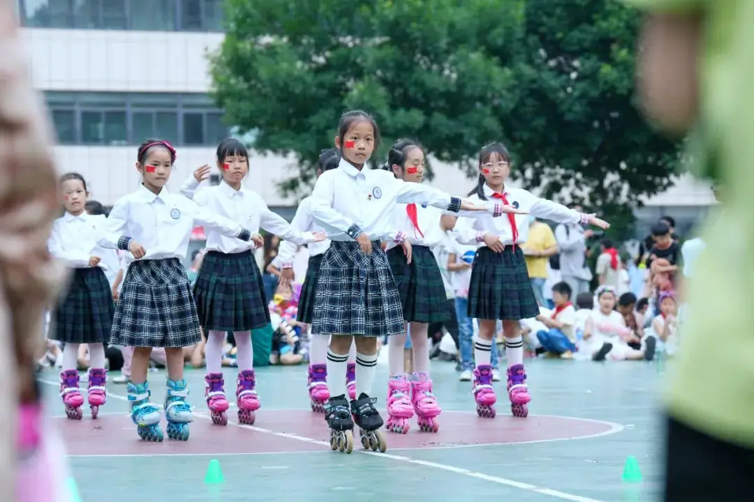 瞧,谁家的小学六一儿童节这样过!——郑州中学第四附属小学第三届爱心义卖暨社团展演活动 第71张 瞧,谁家的小学六一儿童节这样过!——郑州中学第四附属小学第三届爱心义卖暨社团展演活动 第71张