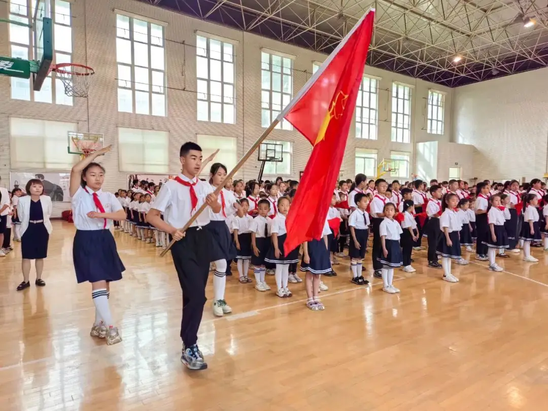 红领巾爱祖国——金谟小学少先队新队员入队仪式 第19张 红领巾爱祖国——金谟小学少先队新队员入队仪式 第19张