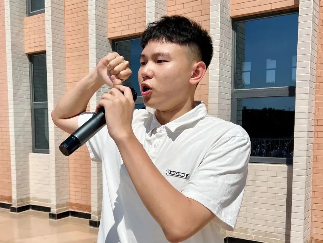 平潭岚城乡中心小学“绿色奥运,环保前行”第六届健体节 第18张 平潭岚城乡中心小学“绿色奥运,环保前行”第六届健体节 第18张