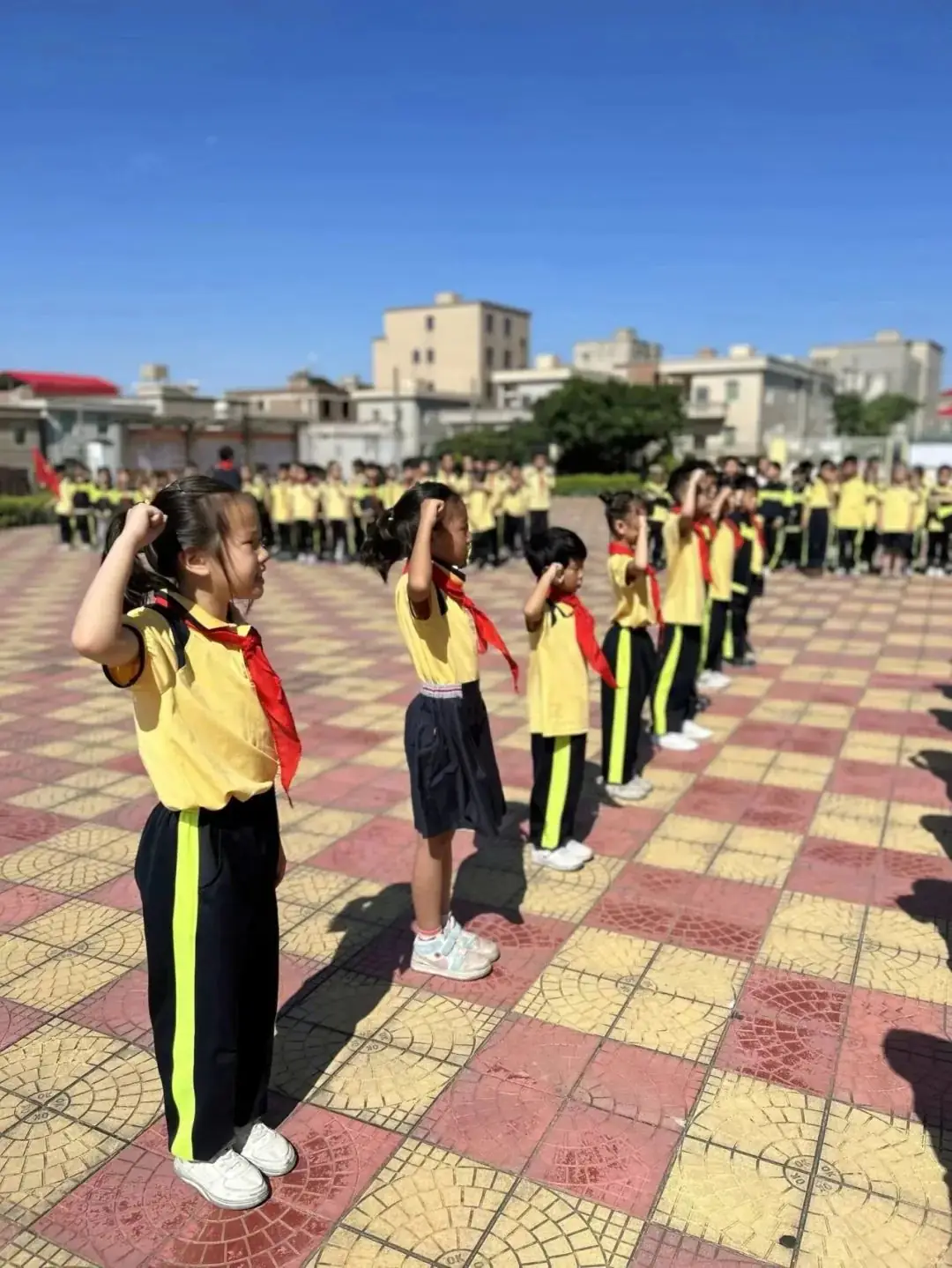 红领巾爱祖国,少年志谱华章——白奇民族小学一年级分批入队仪式 第36张 红领巾爱祖国,少年志谱华章——白奇民族小学一年级分批入队仪式 第36张
