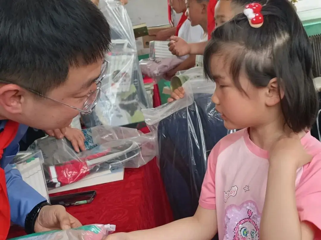 爱阳镇丛家小学:点亮微心愿 快乐过六一 第7张 爱阳镇丛家小学:点亮微心愿 快乐过六一 第7张