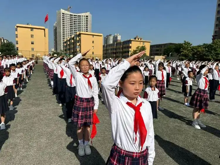 榆次区羊毫街小学2024年“红领巾爱祖国”分批入队仪式 第9张
