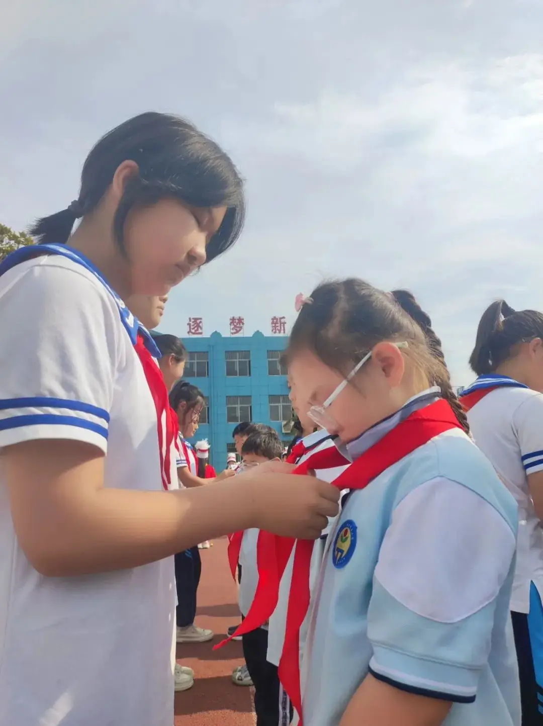 “红领巾 爱祖国”——耿庄小学少先队入队仪式 第15张 “红领巾 爱祖国”——耿庄小学少先队入队仪式 第15张