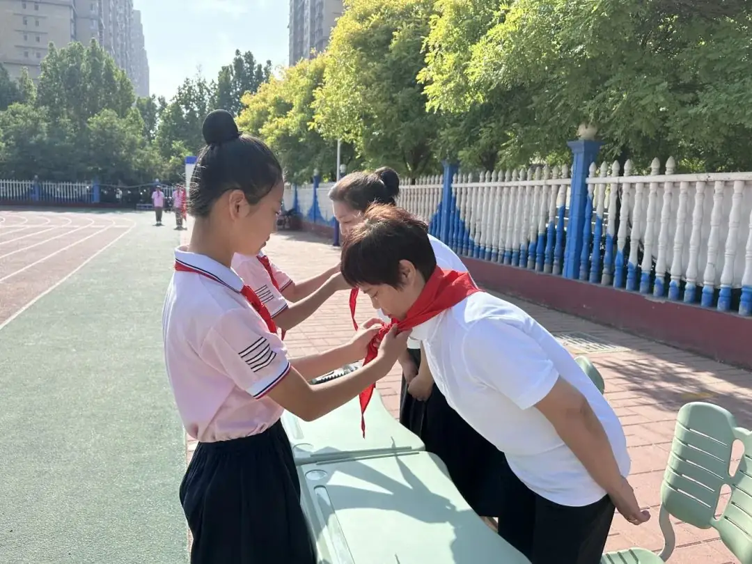 红领巾爱祖国——白塔小学一年级新队员分批入队仪式 第18张 红领巾爱祖国——白塔小学一年级新队员分批入队仪式 第18张