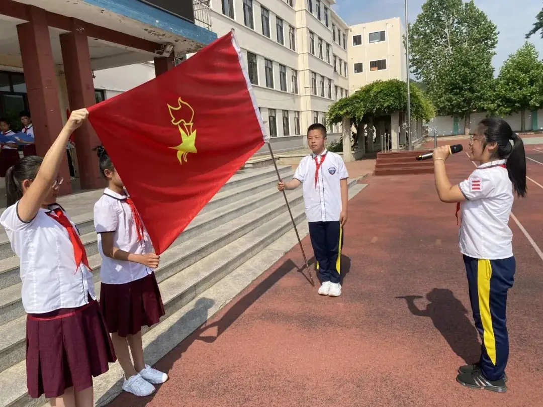三十里堡小学(一小校区)“童心筑梦 共绘未来”主题大队会暨庆六一百米共绘活动 第19张 三十里堡小学(一小校区)“童心筑梦 共绘未来”主题大队会暨庆六一百米共绘活动 第19张