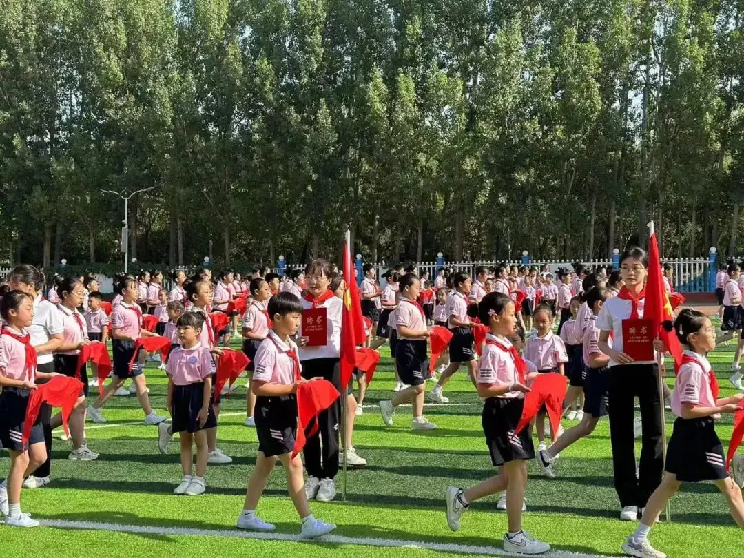 红领巾爱祖国——白塔小学一年级新队员分批入队仪式 第30张 红领巾爱祖国——白塔小学一年级新队员分批入队仪式 第30张