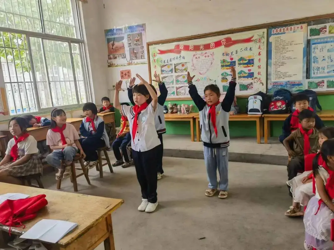 【红领巾爱祖国】2024年平邑县英光小学少先队庆“六一”暨分批入队仪式 第5张 【红领巾爱祖国】2024年平邑县英光小学少先队庆“六一”暨分批入队仪式 第5张