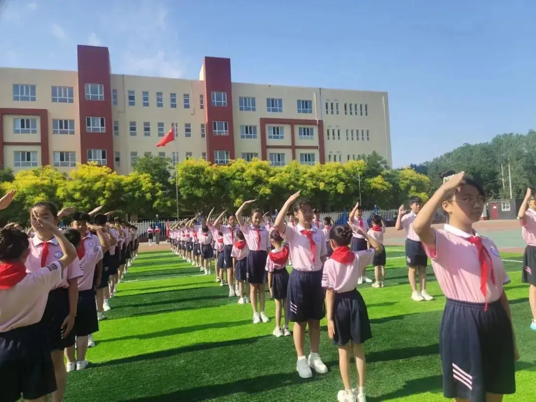 红领巾爱祖国——白塔小学一年级新队员分批入队仪式 第40张 红领巾爱祖国——白塔小学一年级新队员分批入队仪式 第40张