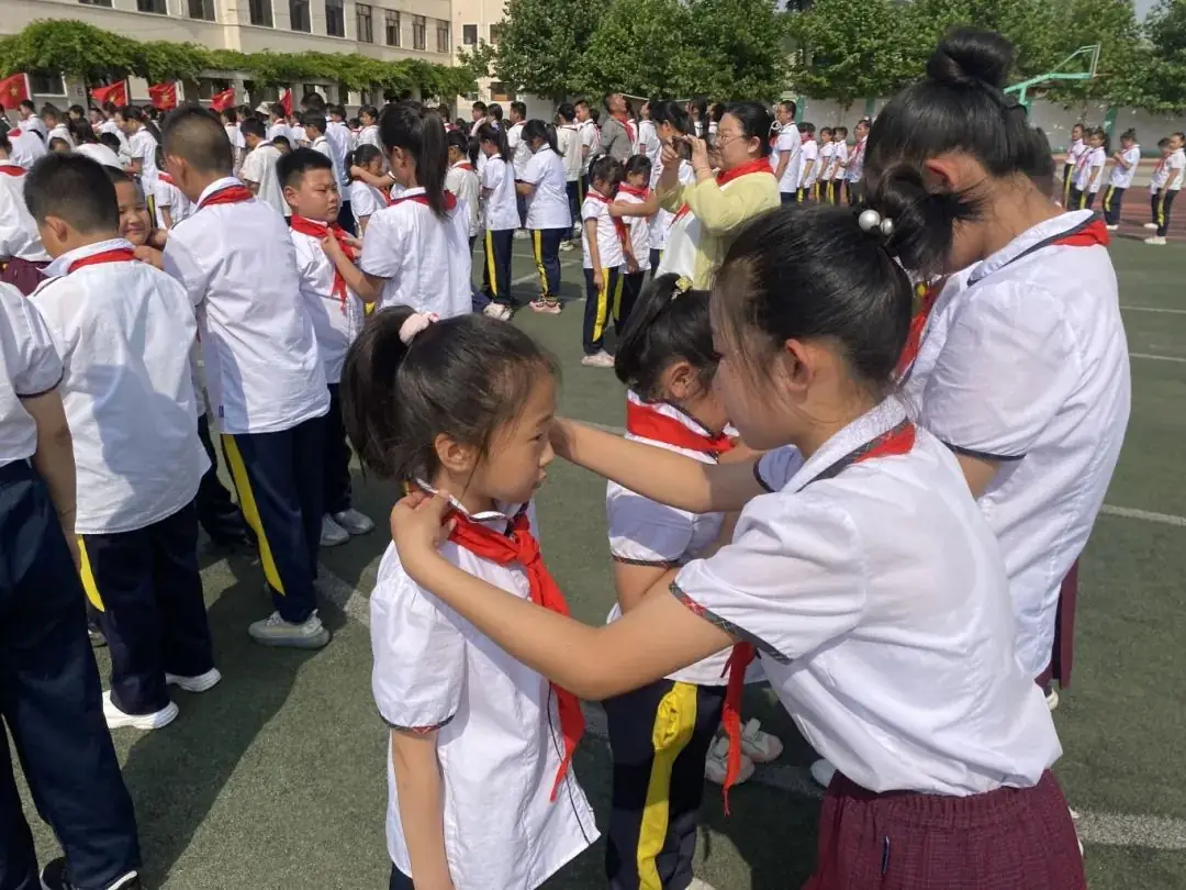 三十里堡小学(一小校区)“童心筑梦 共绘未来”主题大队会暨庆六一百米共绘活动 第14张 三十里堡小学(一小校区)“童心筑梦 共绘未来”主题大队会暨庆六一百米共绘活动 第14张