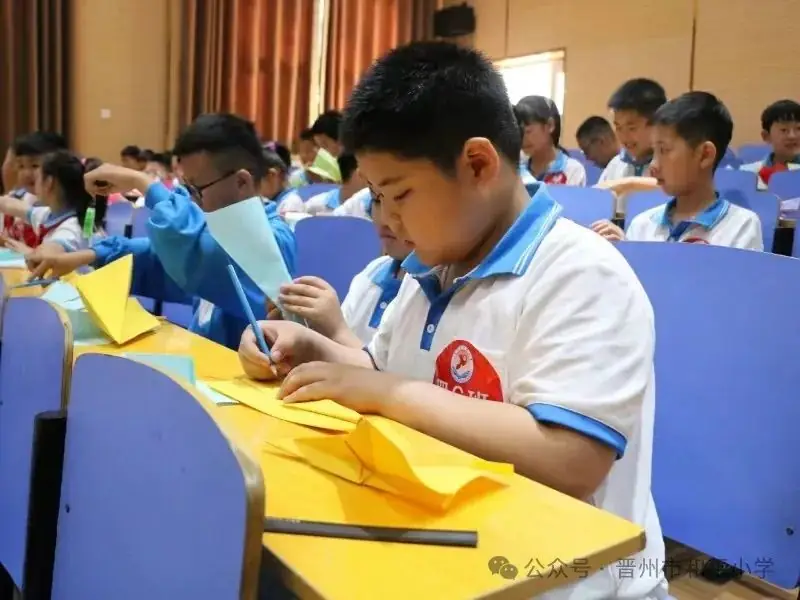 放飞梦想 快乐成长——和平小学学科融合实践活动之纸飞机大赛 第14张