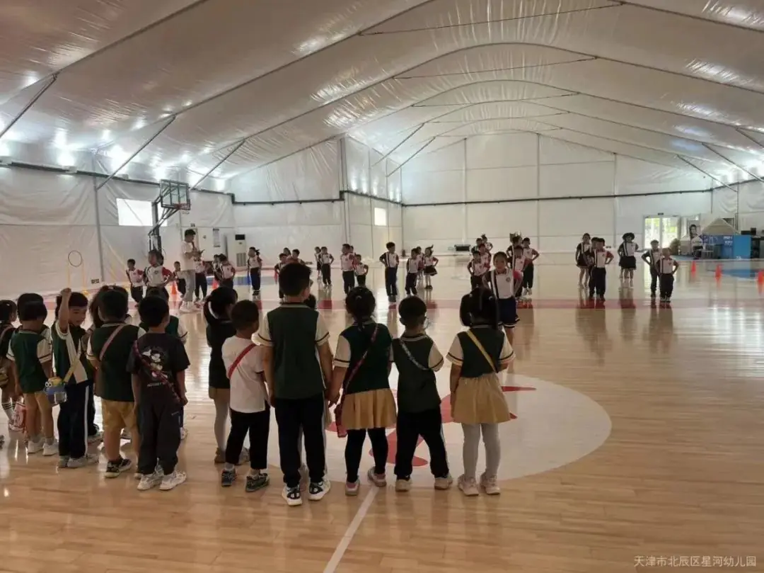 你好,小学!---星河幼儿园大班参观小学初体验! 第6张 你好,小学!---星河幼儿园大班参观小学初体验! 第6张