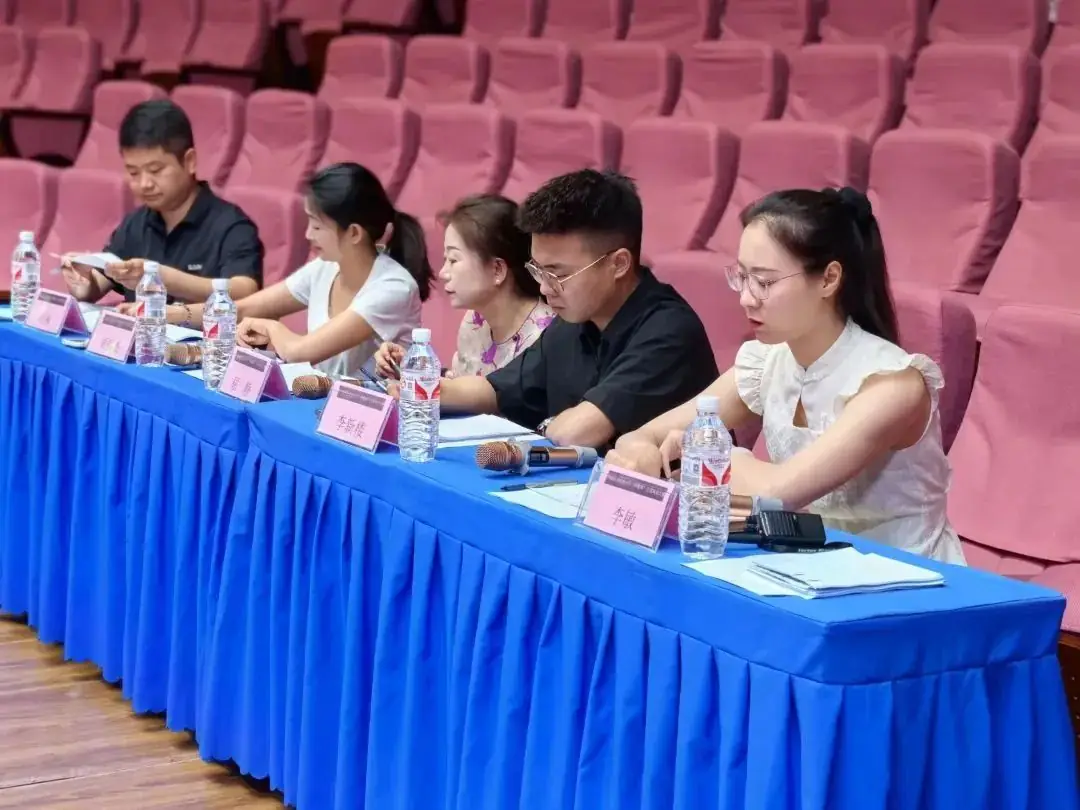 华曜港利实验小学第一届“华曜杯”艺术风采大赛(器乐、舞蹈专场) 第3张 华曜港利实验小学第一届“华曜杯”艺术风采大赛(器乐、舞蹈专场) 第3张
