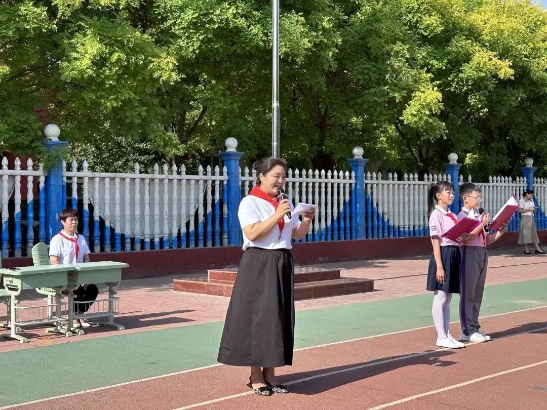 红领巾爱祖国——白塔小学一年级新队员分批入队仪式 第26张 红领巾爱祖国——白塔小学一年级新队员分批入队仪式 第26张