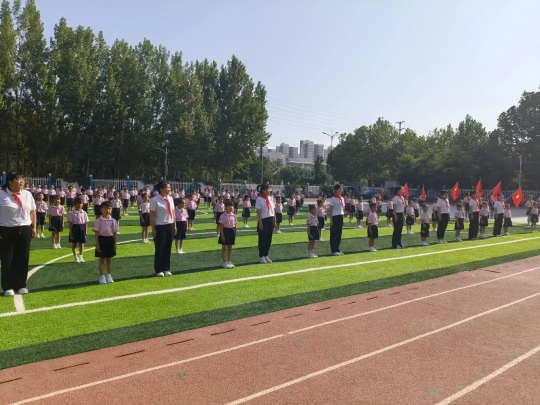 红领巾爱祖国——白塔小学一年级新队员分批入队仪式 第25张 红领巾爱祖国——白塔小学一年级新队员分批入队仪式 第25张
