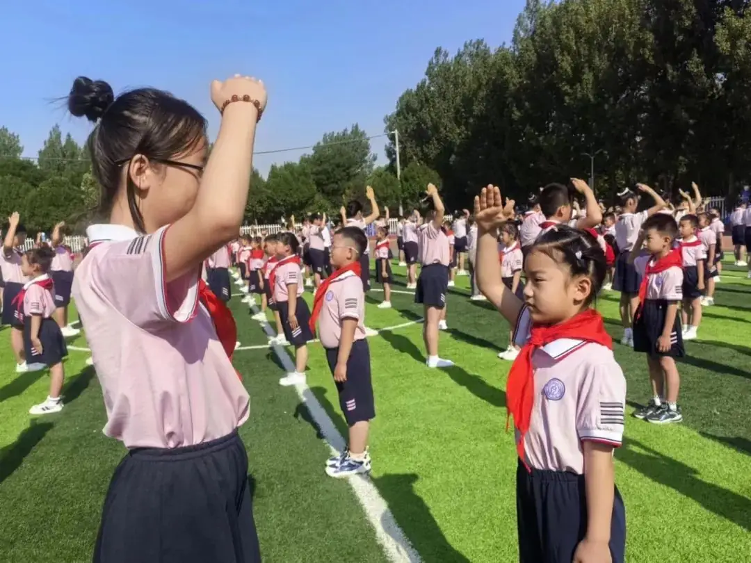红领巾爱祖国——白塔小学一年级新队员分批入队仪式 第36张 红领巾爱祖国——白塔小学一年级新队员分批入队仪式 第36张