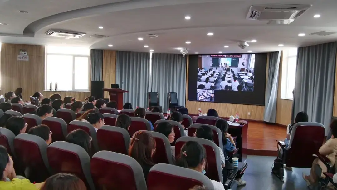 【人文鲸园·全环境育人】环翠区小学全学科单元集备观摩暨展评活动在威海市鲸园小学举行 第17张 【人文鲸园·全环境育人】环翠区小学全学科单元集备观摩暨展评活动在威海市鲸园小学举行 第17张