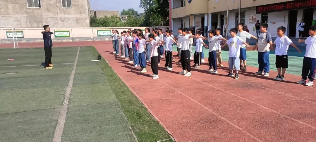 正午中心小学:深化教育交流 共促学生成长 第4张 正午中心小学:深化教育交流 共促学生成长 第4张